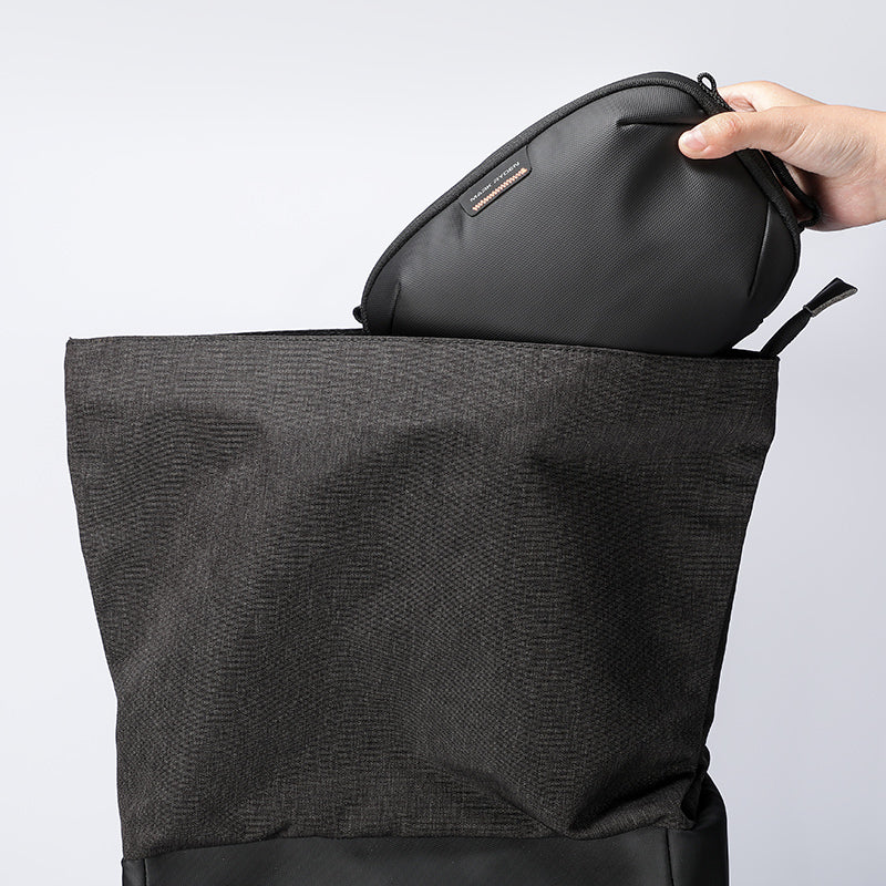 Oxford Voyager: Your Durable, Water-Resistant Companion for Every Day Life