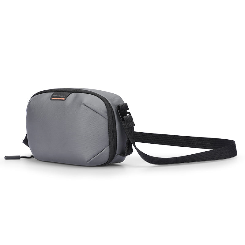 Oxford Voyager: Your Durable, Water-Resistant Companion for Every Day Life