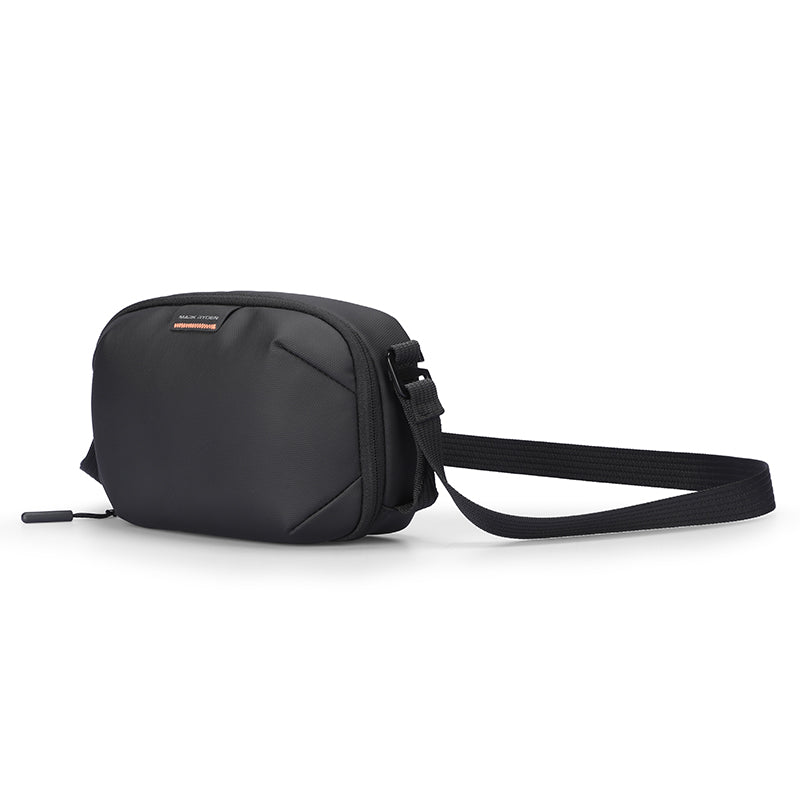 Oxford Voyager: Your Durable, Water-Resistant Companion for Every Day Life