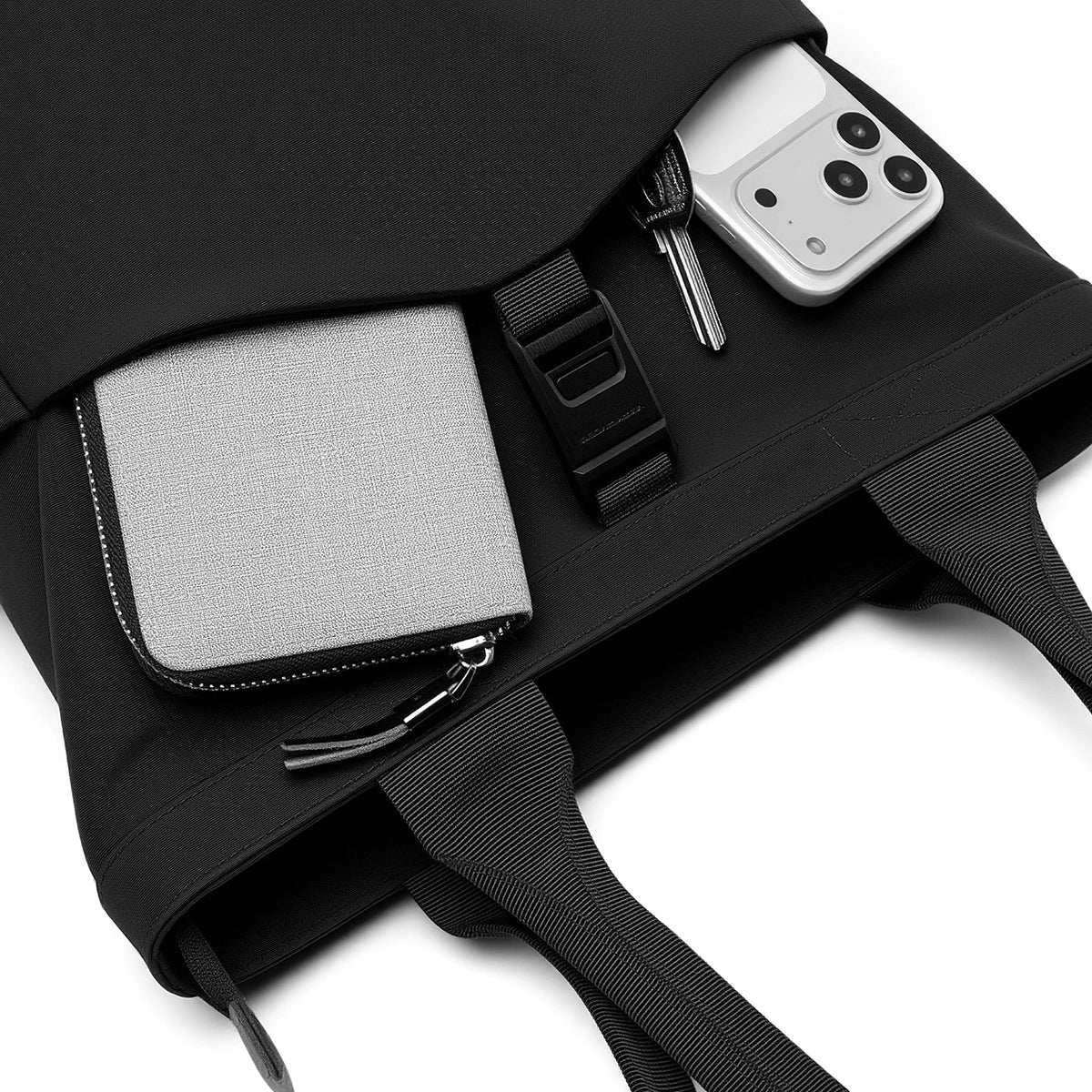 WashTote: 15.7L Washed Nylon Travel Tote with Laptop Compartment