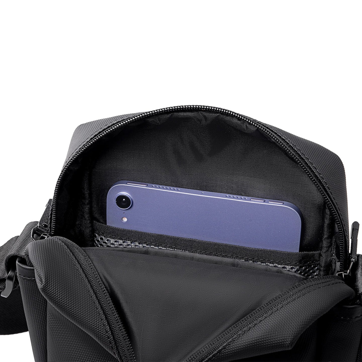 HydroCarry: Crossbody Sling with Multi-Pocket Design for Daily Commute