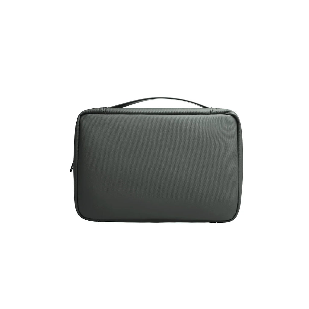 Compact Size and Large Capacity Multi-Layer Paged Washbag